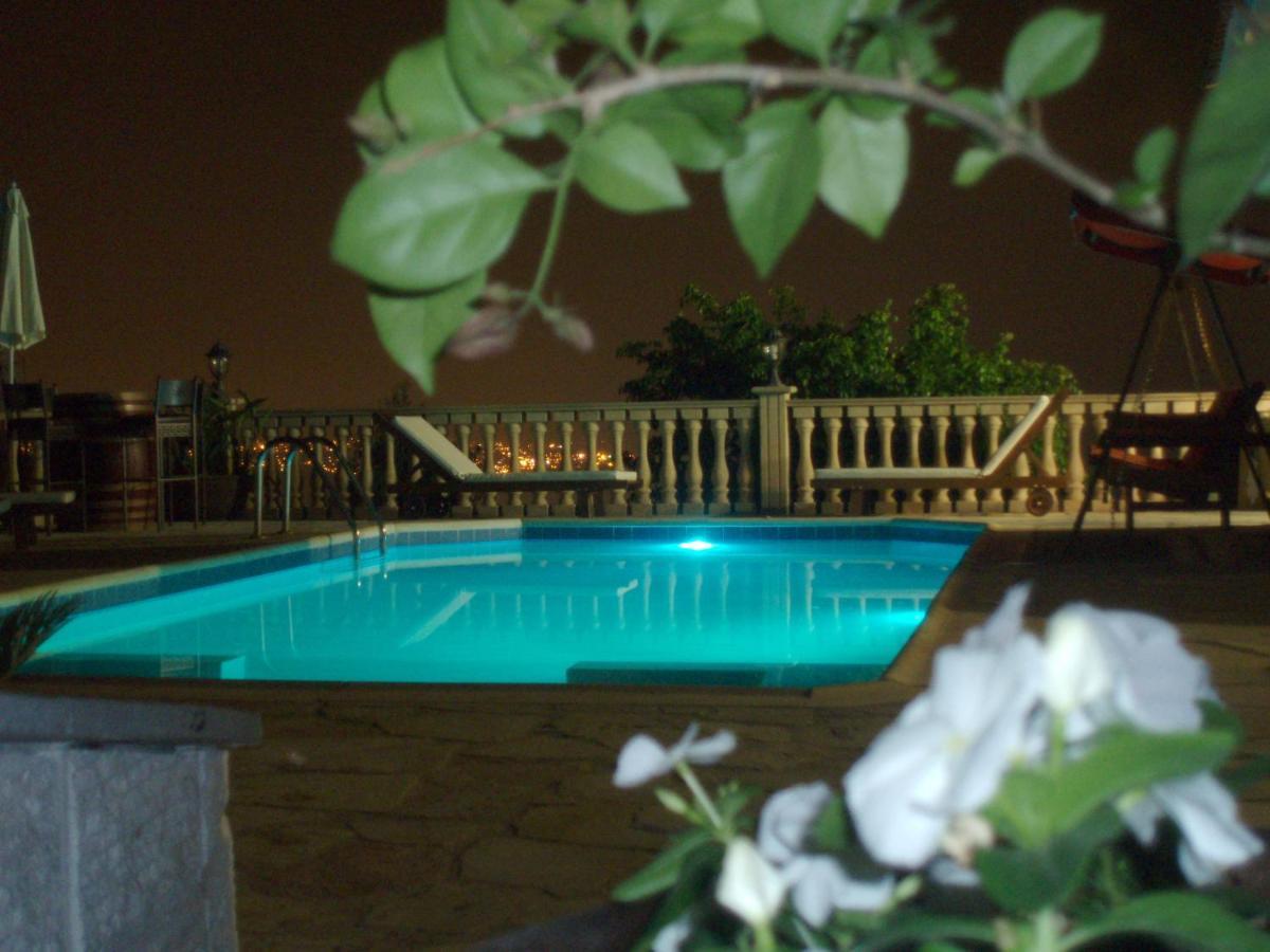 Golden View Peyia